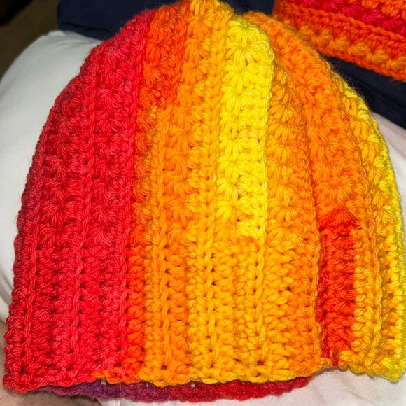 KIDS-Crochet Hat and Scarf Set - Picture 5 of 6